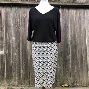 Black and White Pencil Skirt in geometric diamond shaped design pattern. Size M